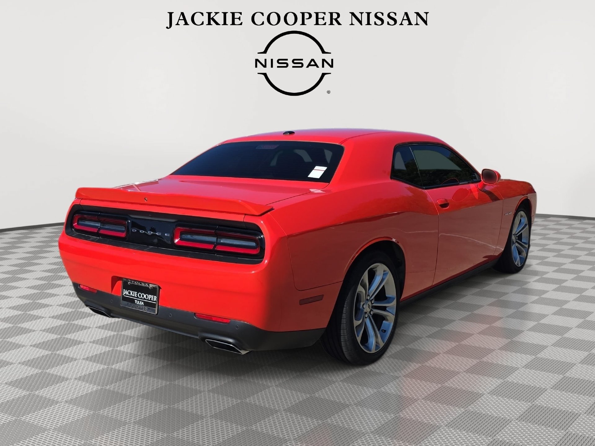 Used 2022 Dodge Challenger R/T RWD image 5