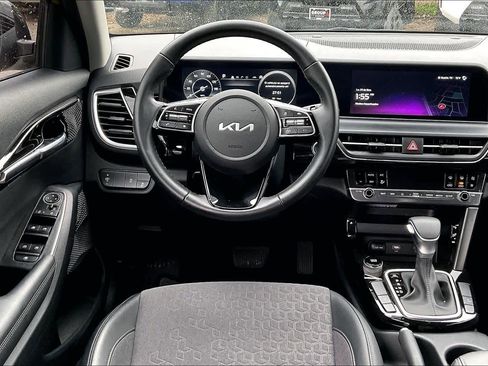 Used 2024 Kia Seltos S image 5