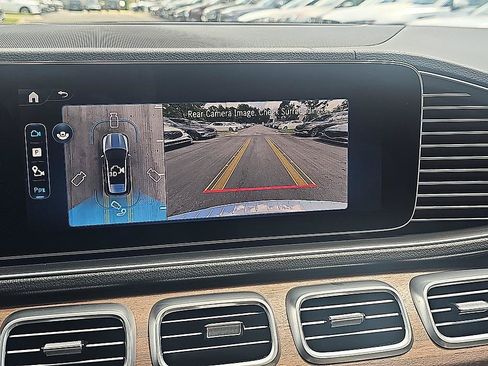 Used 2025 Mercedes-Benz GLE 450e 4MATIC image 28