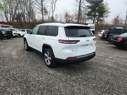 Used 2021 Jeep Grand Cherokee L Limited w/ Luxury Tech Group II image 3