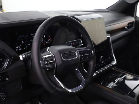Used 2025 GMC Yukon Denali image 24