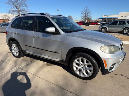 Used 2011 BMW X5 xDrive35i image 7