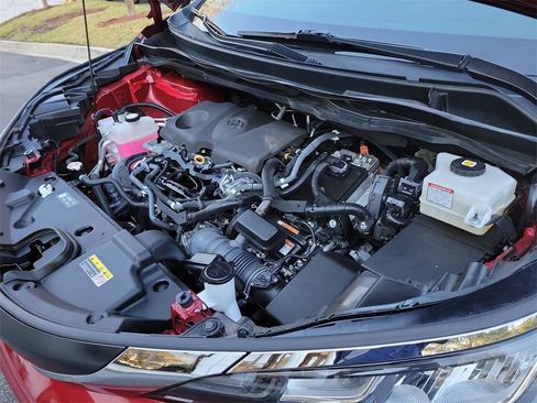 Used 2022 Toyota Sienna XLE image 41