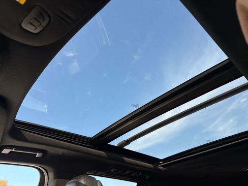 Used 2021 Lincoln Navigator Reserve image 16