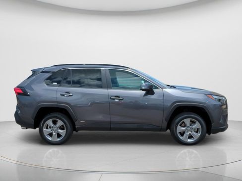 Used 2024 Toyota RAV4 XLE AWD/4WD image 4