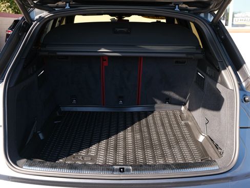 Used 2021 Audi SQ5 Premium Plus image 24