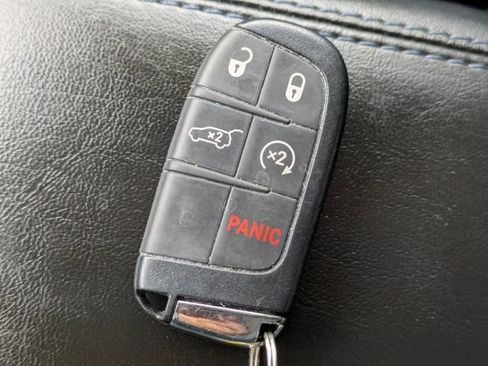 Used 2022 Jeep Compass Latitude w/ Convenience Group image 39