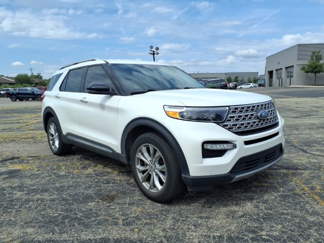 Used 2023 Ford Explorer Limited w/ Equipment Group 301A AWD/4WD image 3