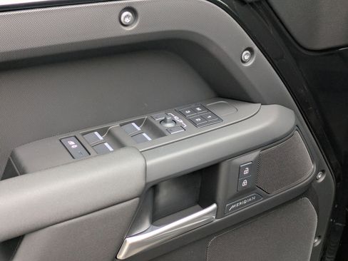 New 2026 Land Rover Defender 110 S AWD/4WD image 14