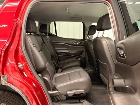 Used 2023 GMC Acadia SLT AWD/4WD image 9