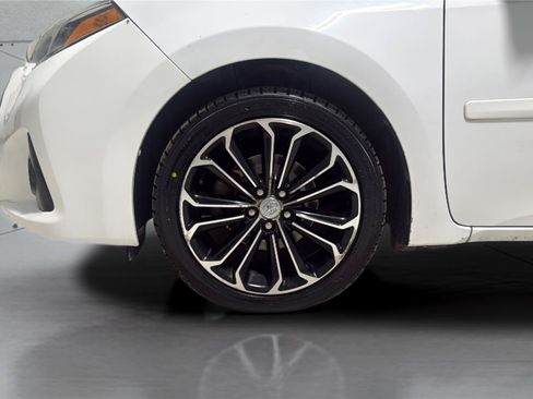 Used 2014 Toyota Corolla S FWD image 32