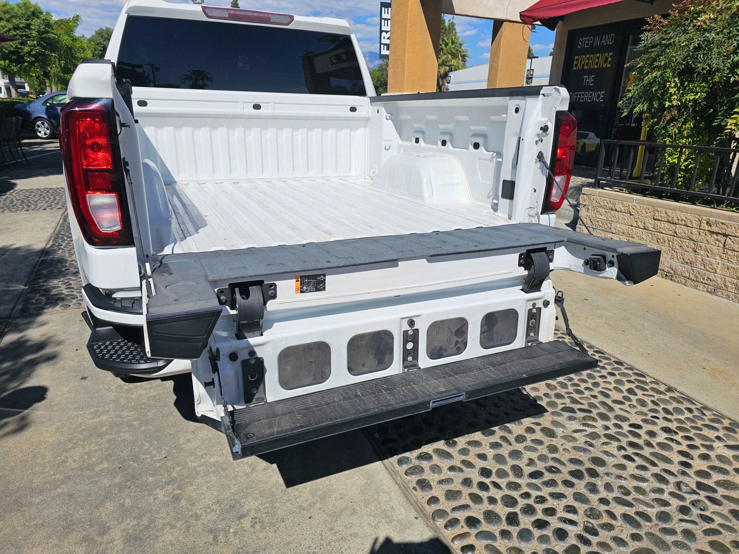 Used 2021 GMC Sierra 1500 Elevation RWD image 26