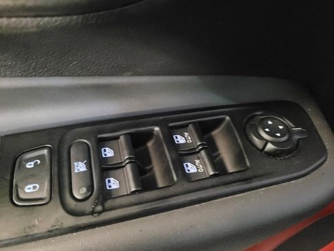 Used 2020 Jeep Renegade Trailhawk w/ UConnect 8.4 Nav Group AWD/4WD image 27