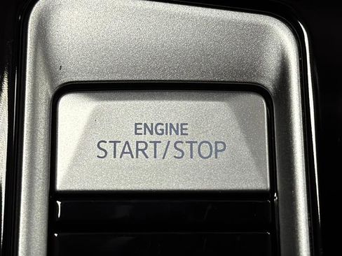 Used 2024 Volkswagen Atlas Peak Edition SEL image 22