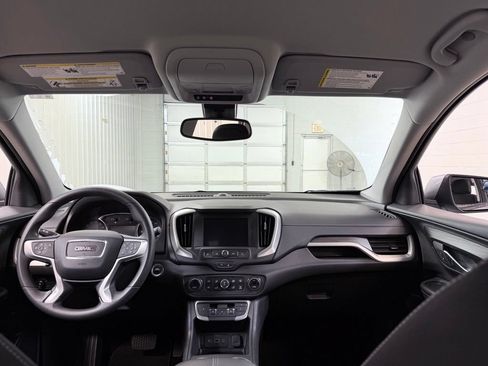 Used 2024 GMC Terrain SLE w/ Driver Convenience Package FWD image 27
