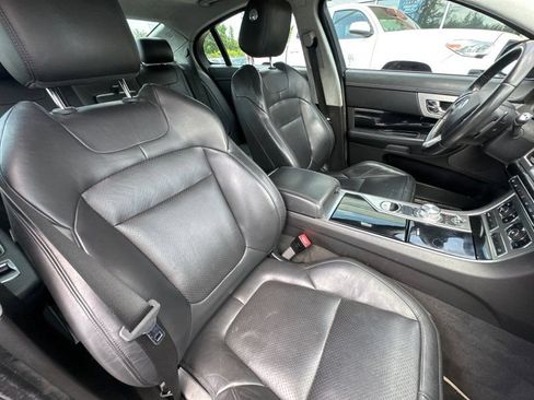 Used 2013 Jaguar XF 3.0 AWD/4WD image 17