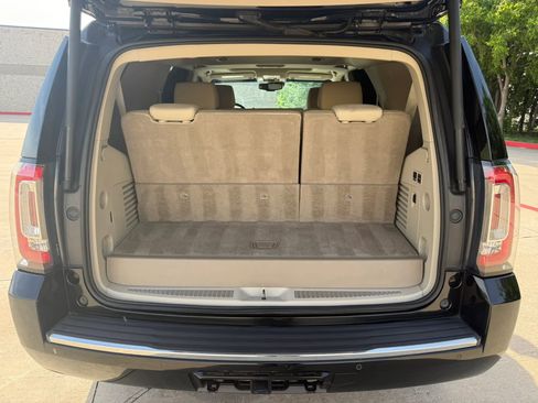 Used 2017 GMC Yukon Denali AWD/4WD image 5