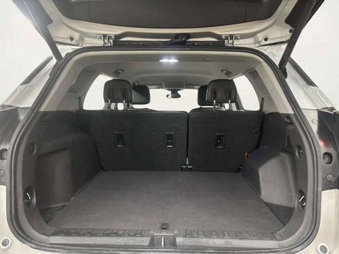 Used 2020 GMC Terrain SLT w/ Preferred Package image 16