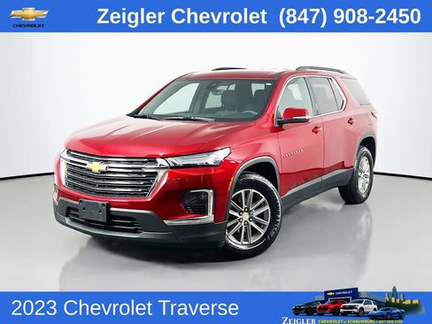 Used 2023 Chevrolet Traverse LT w/ Rear Camera Mirror Package AWD/4WD image 1