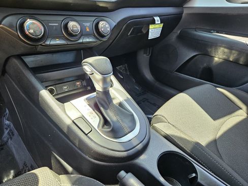 Used 2024 Kia Forte LXS w/ LXS Technology Package FWD image 22