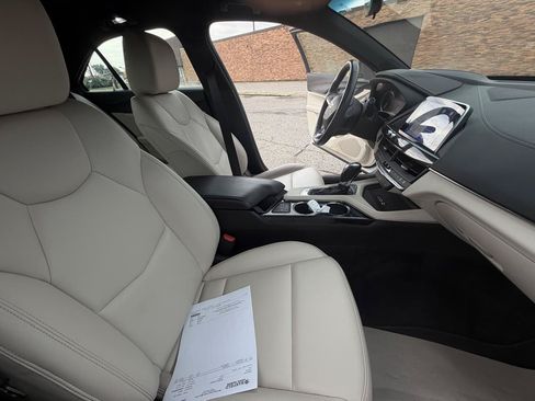 Used 2023 Cadillac CT4 Luxury w/ Cold Weather Package AWD/4WD image 15