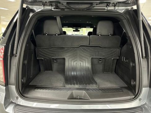 Used 2022 Chevrolet Tahoe LT w/ Luxury Package AWD/4WD image 18