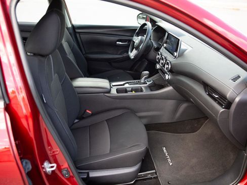 Used 2024 Nissan Sentra SV image 23