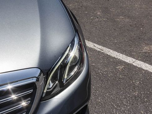 Used 2017 Mercedes-Benz E 300 image 13