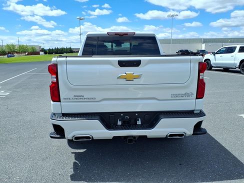 Certified 2025 Chevrolet Silverado 1500 High Country AWD/4WD image 5