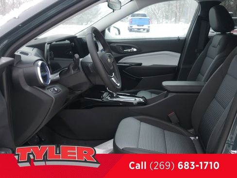 New 2026 Chevrolet Trax LT w/ Driver Confidence Package FWD image 37
