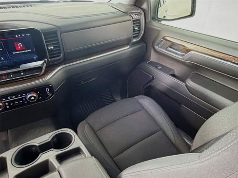 Used 2023 GMC Sierra 1500 SLE AWD/4WD image 27