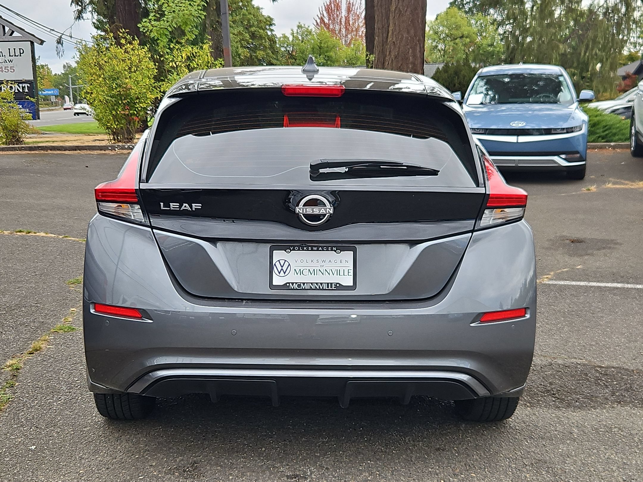 Used 2025 Nissan Leaf S FWD image 4