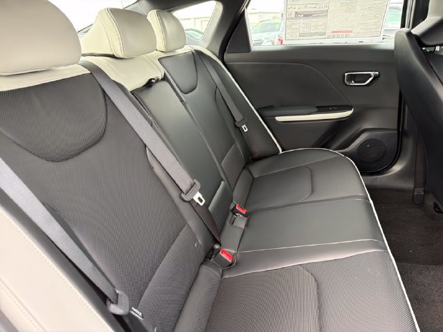 New 2027 Kia K4 GT-Line FWD image 24