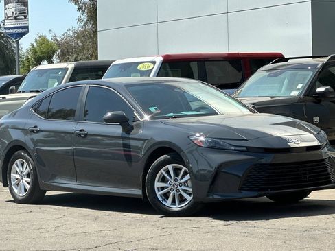 Used 2025 Toyota Camry LE AWD/4WD image 2