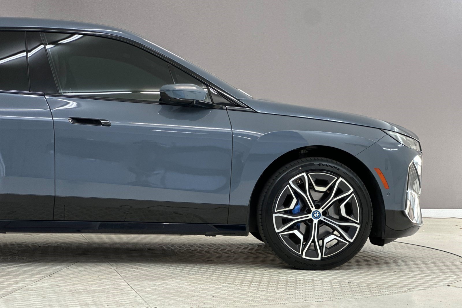Certified 2024 BMW iX xDrive50 w/ Sport Package AWD/4WD image 36