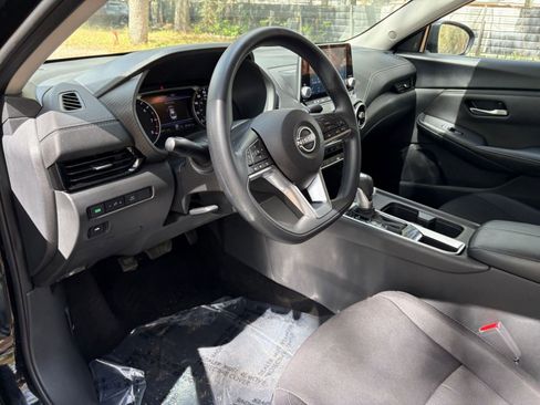 Used 2025 Nissan Sentra SV image 30