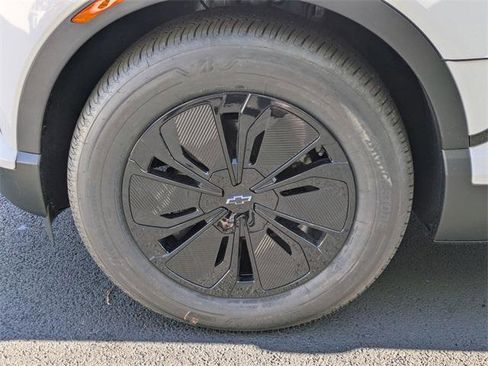 New 2026 Chevrolet Blazer EV LT image 30