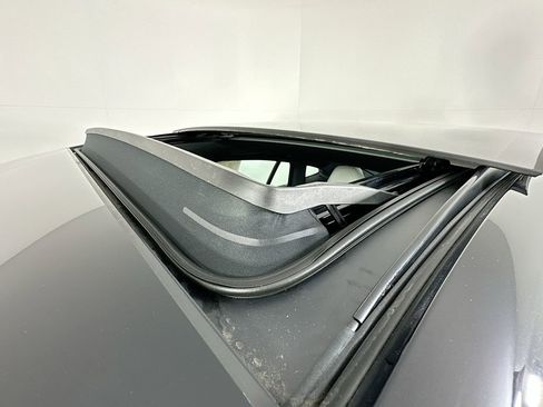 Used 2024 Porsche Panamera 4 image 14