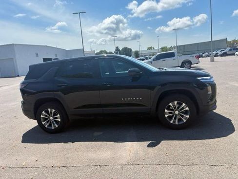 Used 2026 Chevrolet Equinox LT AWD/4WD image 9