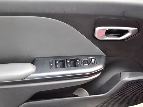 Used 2025 Kia K4 image 16