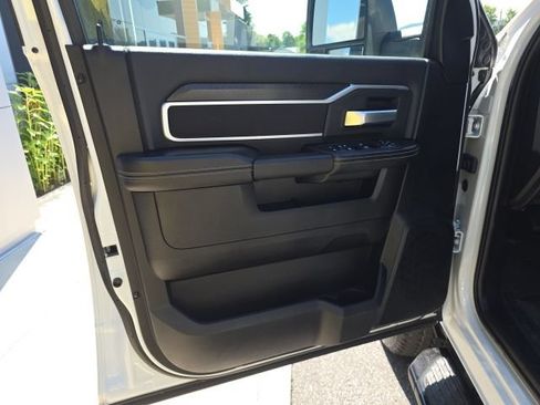Used 2026 RAM 2500 Big Horn AWD/4WD image 11