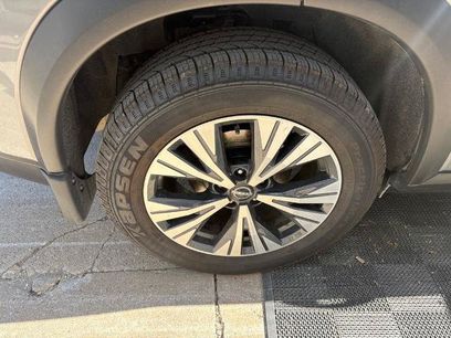 Used 2022 Nissan Rogue SV