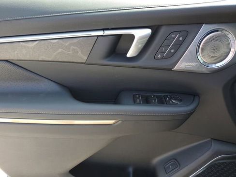 New 2026 Buick Enclave Avenir w/ Super Cruise Package FWD image 17