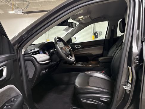 Used 2022 Jeep Compass Latitude AWD/4WD image 19