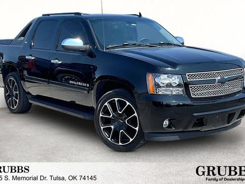 Used 2008 Chevrolet Avalanche LTZ w/ LTZ Preferred Equipment Group AWD/4WD image 1