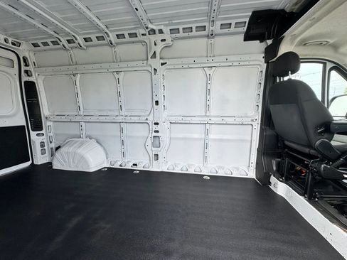 Used 2023 RAM ProMaster 2500 FWD image 24