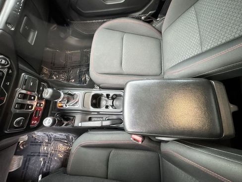 Used 2021 Jeep Wrangler Rubicon image 22