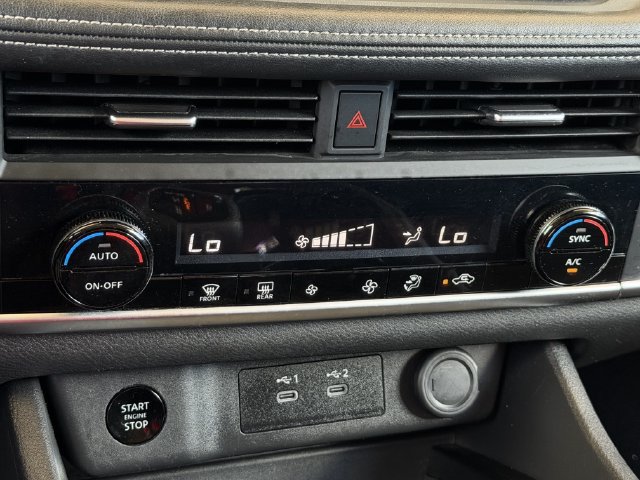 Used 2025 Nissan Rogue SV AWD/4WD image 21