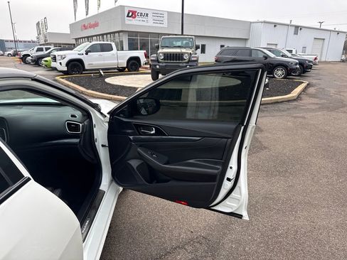 Used 2023 Nissan Maxima Platinum w/ Sport Mat Group image 14
