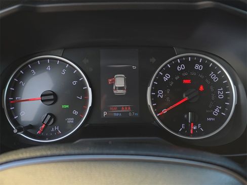 Used 2021 Toyota RAV4 XLE Premium image 19